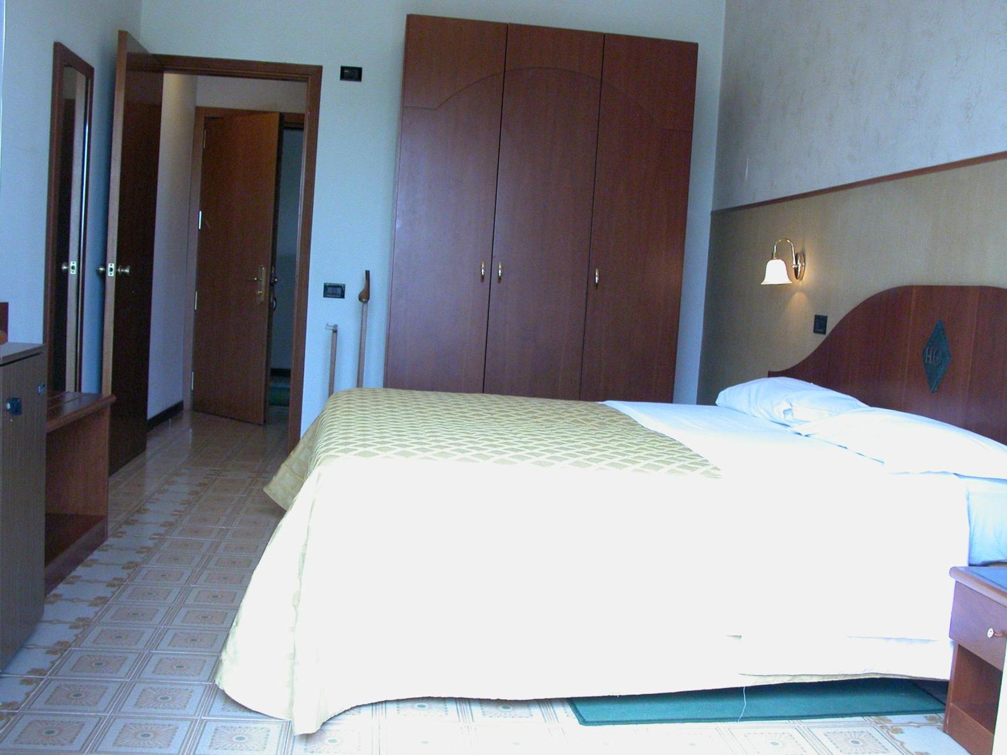 Hotel Calabresi San Benedetto del Tronto Eksteriør billede