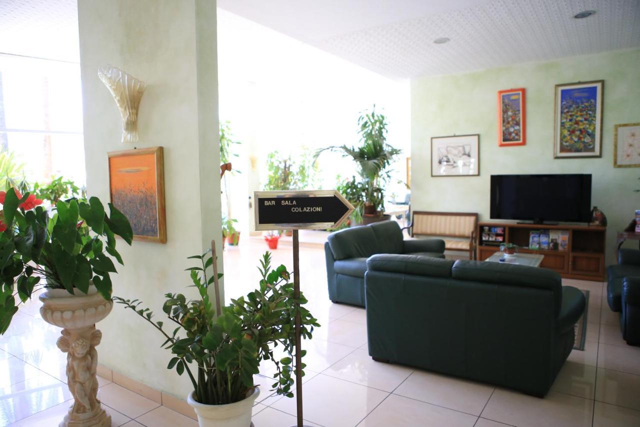 Hotel Calabresi San Benedetto del Tronto Eksteriør billede