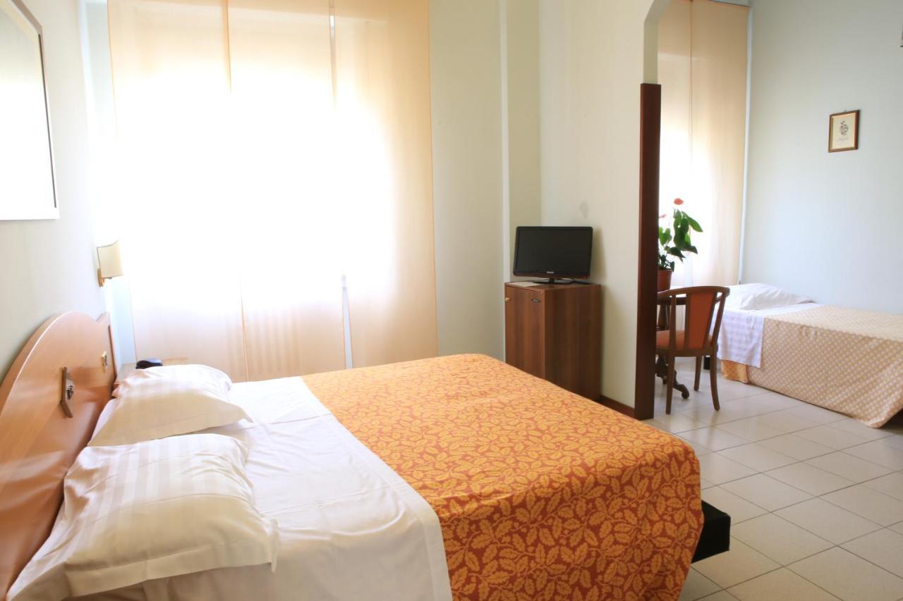 Hotel Calabresi San Benedetto del Tronto Eksteriør billede